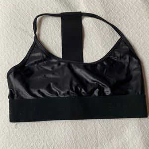 🖤Noli Yoga Liquid Sports Bra🖤